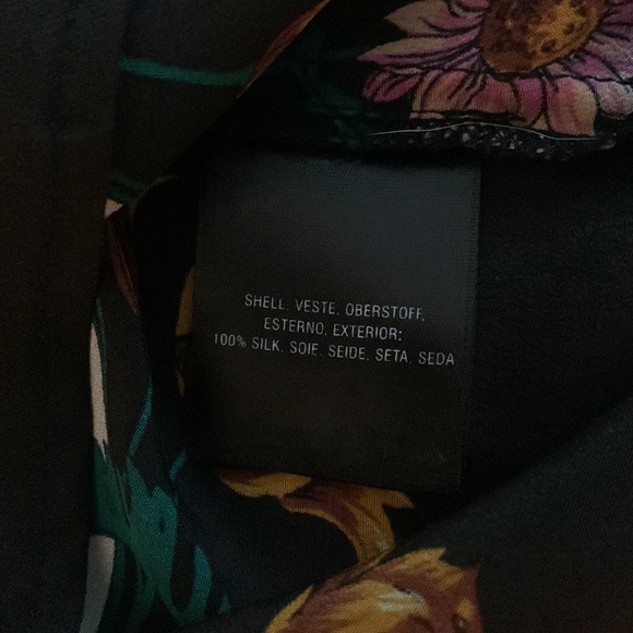 Silk floral tip from anthro - Picture 4 of 6